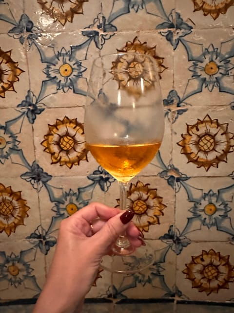 porto-food-walking-tour-with-tastings-and-wine