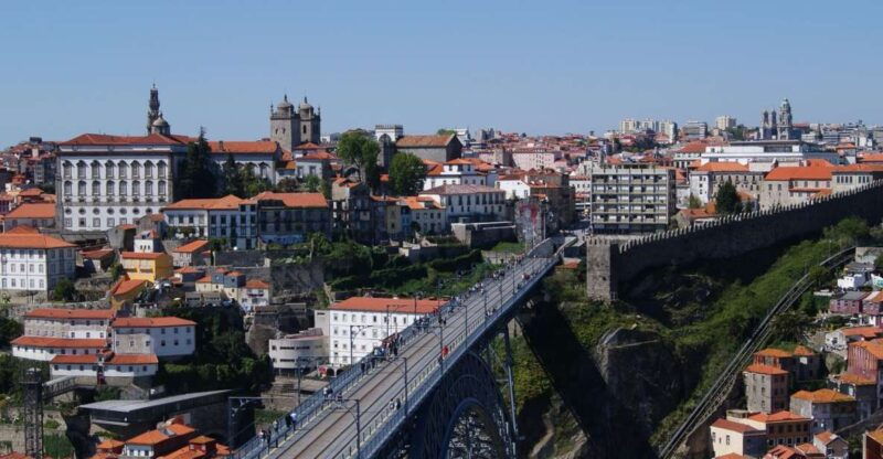 porto-guided-walking-tour-and-lello-bookshop
