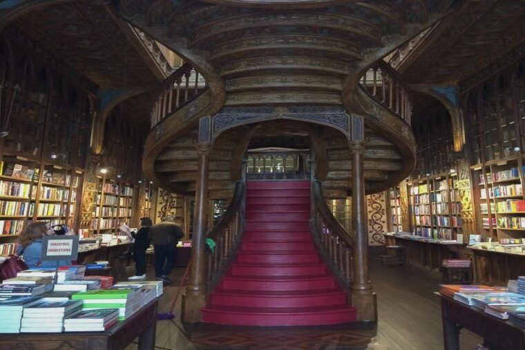 porto-guided-walking-tour-and-lello-bookshop