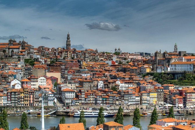 porto-half-day-private-tour-with-tuk-tuk-and-lello-bookstore