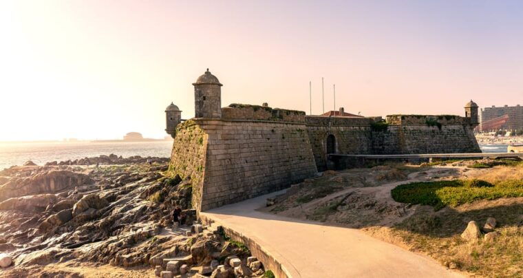 porto-legends-full-day-walk-tuktuk-fun-tour