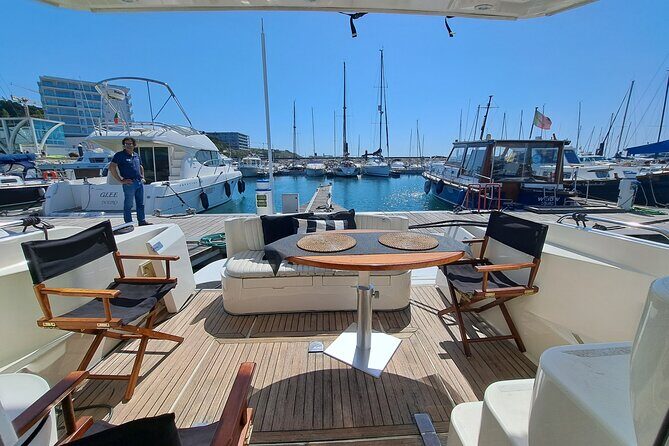 Porto: Luxury Yacht Tour on the Douro River - Sunset or Daytime - The Sum Up