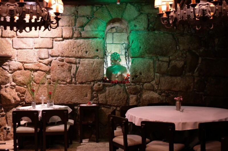 porto-moonlight-walk-fado-dinner