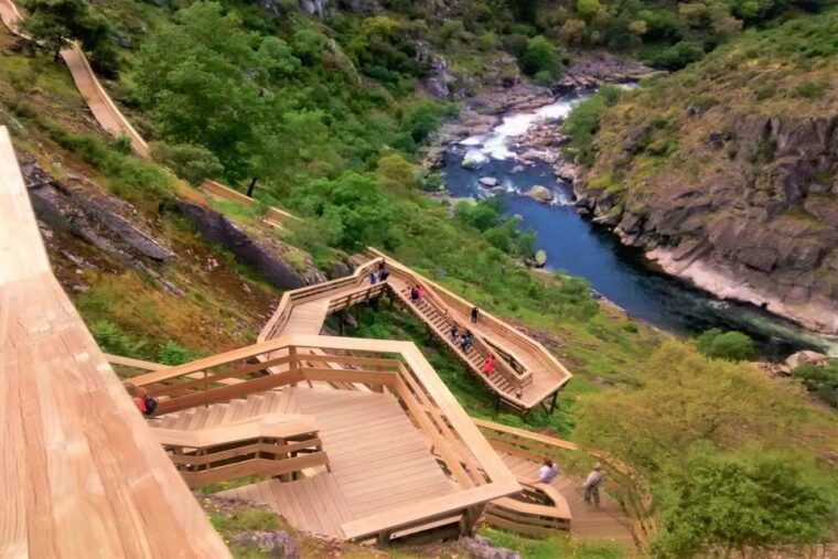 porto-paiva-walkways-and-suspension-bridge-hike-with-lunch