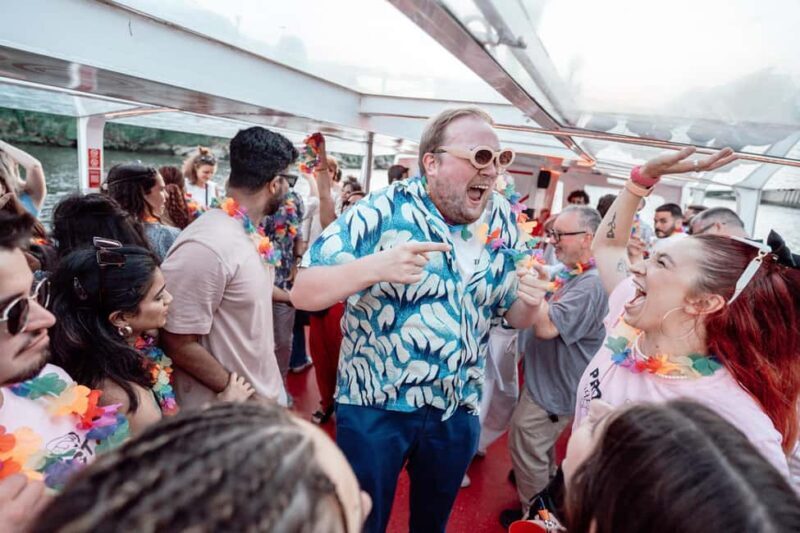 Porto: Party Boat Cruise & Nightlife Tour with Free Drinks - The Itinerary: From Scenic Views to City Lights