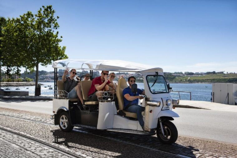 porto-private-sightseeing-tour-by-electric-tuk-tuk