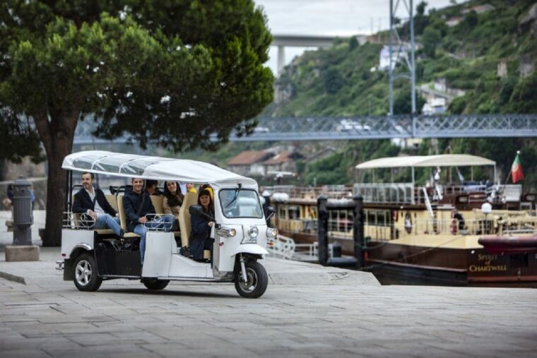 porto-private-sightseeing-tour-by-electric-tuk-tuk