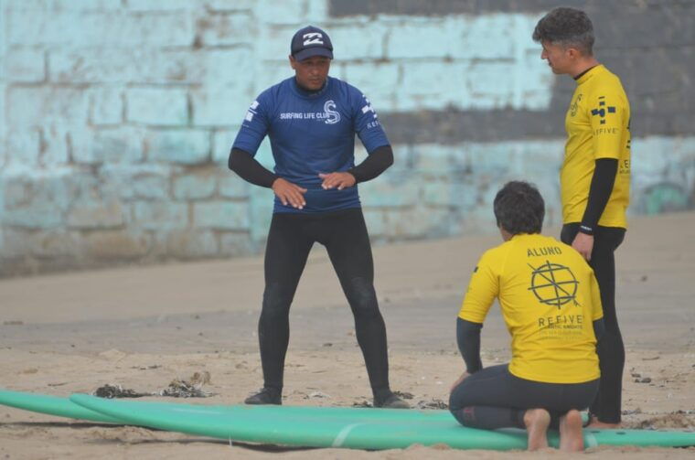porto-private-surf-lesson-with-the-first-school-in-porto