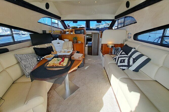 Porto: Private Tour on a Luxury Yacht on the Douro River - An Elegant Way to See Porto: The Overview  