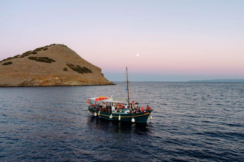 porto-rafti-athens-floating-bar-cruise