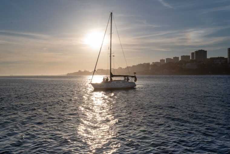 porto-romantic-sailboat-cruise