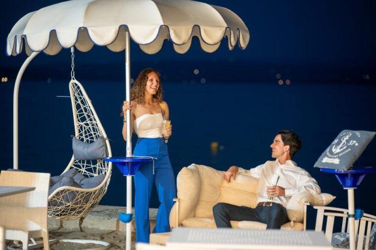 porto-santo-stefano-la-caletta-beach-club-cocktails-under-the-umbrella