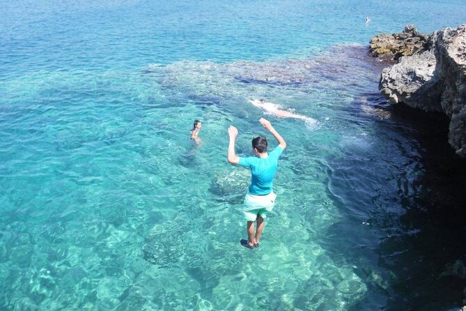 porto-selvaggio-kayak-tour-cliff-diving-cold-spring-immersion