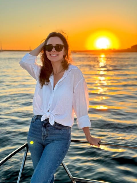 porto-shared-boat-bridges-river-mouth-sunset-w-drinks