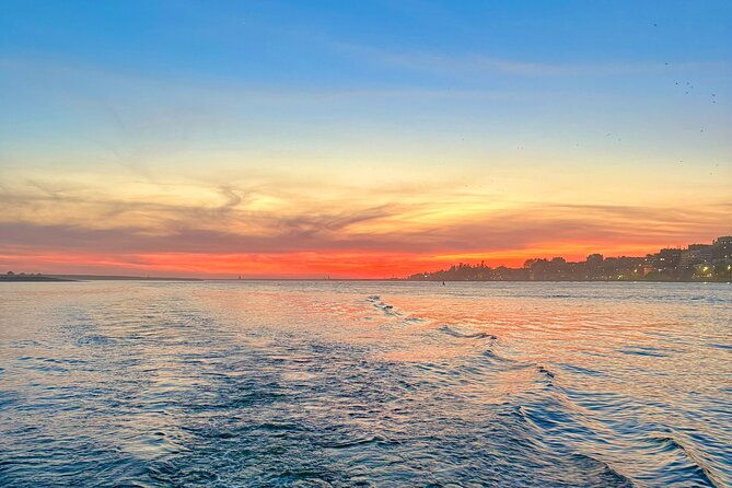 porto-shared-boat-tour-bridges-river-mouth-sunset