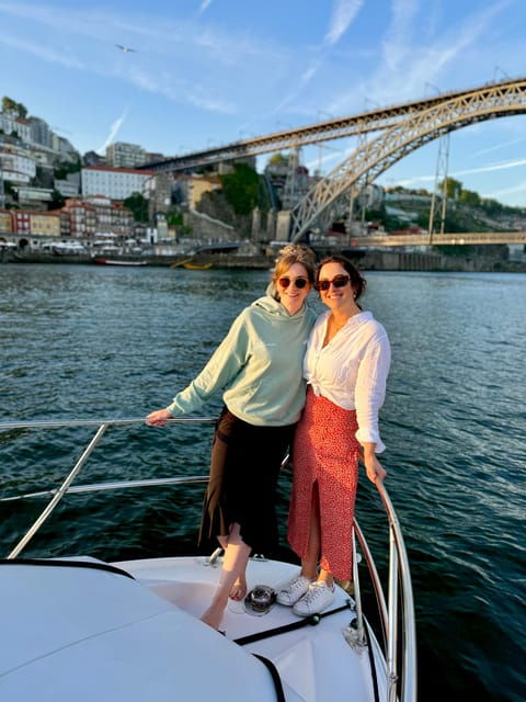 porto-shared-boat-tour-bridges-river-mouth-w-drinks