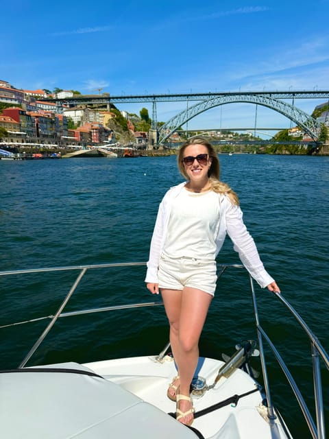 porto-shared-boat-tour-bridges-river-mouth-w-drinks