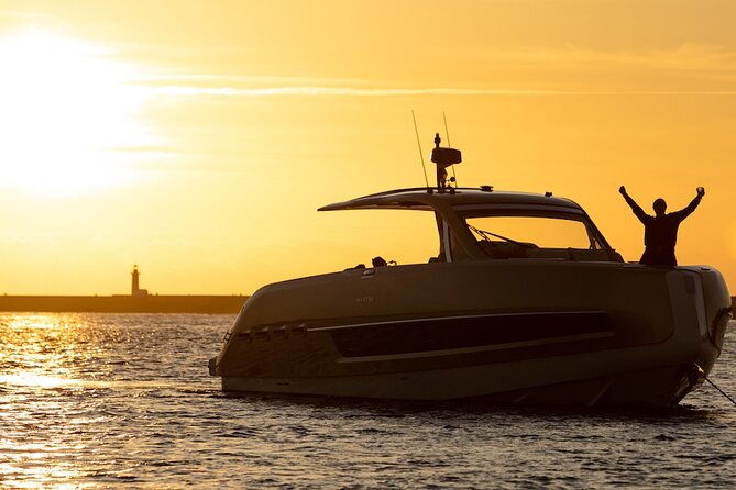 porto-sunset-cruise-on-a-private-luxury-yacht-in-the-douro