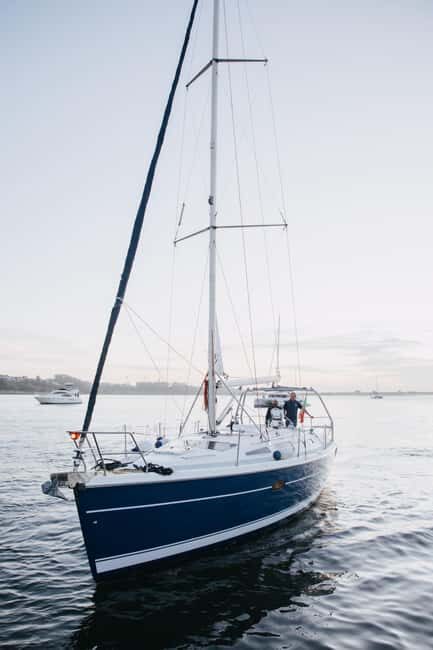 Porto: Sunset Cruise with Welcome Drink in a Sailboat - Who Will Love This Experience?
