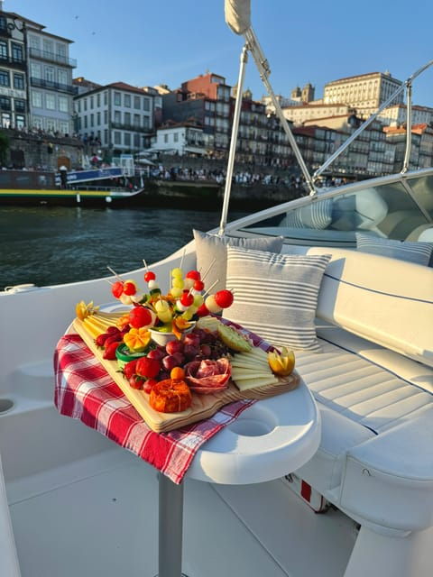 porto-tasting-boat-tour-bridges-river-mouth-wine-food