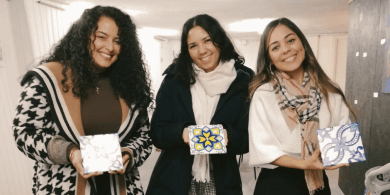 porto-tile-painting-workshop-with-porto-wine