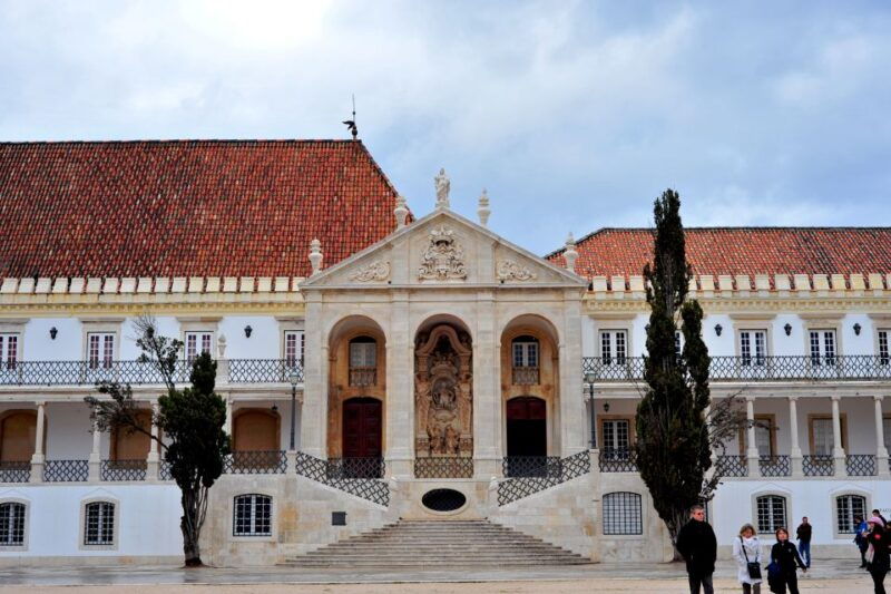 porto-to-lisbon-transfer-with-tour-enroute