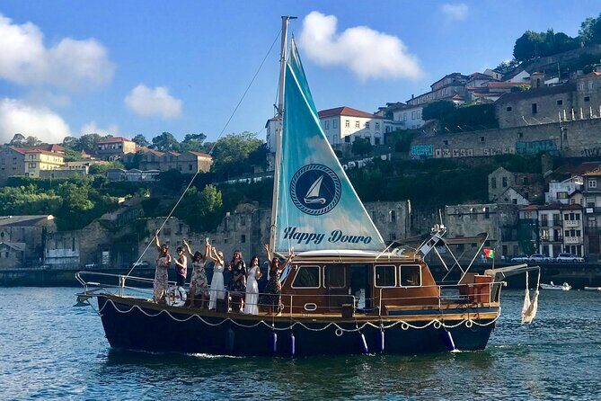 Porto: Tour on the Douro River in a Classic Boat - Key Points