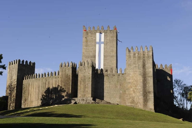 Porto Tour: Vinho Verde / Braga / Guimarães - Discovering Portugal’s Heart Through a Full-Day Tour of Vinho Verde, Braga, and Guimarães