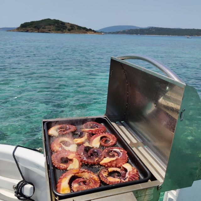 porto-vecchio-dinner-aperitif-at-sunset-at-sea