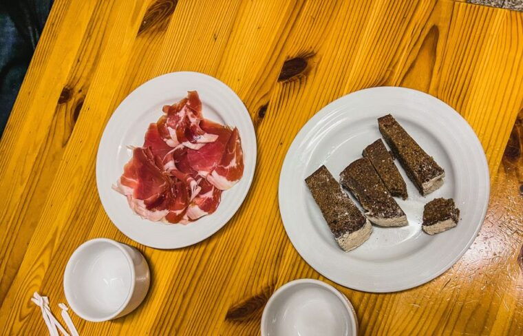 porto-walking-dinner-tour-with-family-owned-restaurants