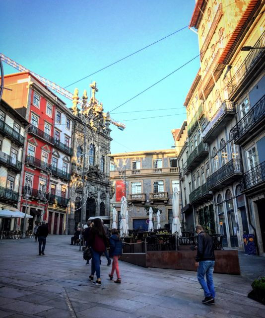 porto-walking-tour-with-private-visit-stock-exchange-palace