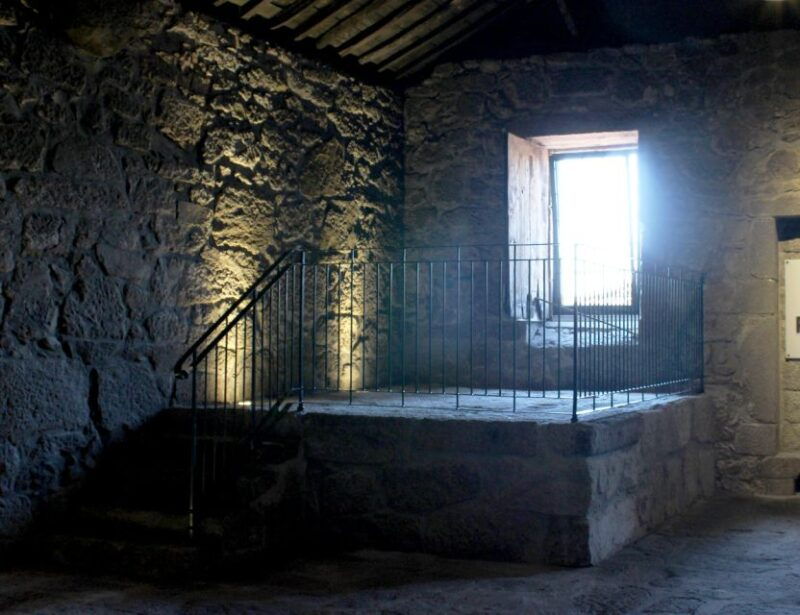 porto-wine-tasting-with-tapas-walking-tour