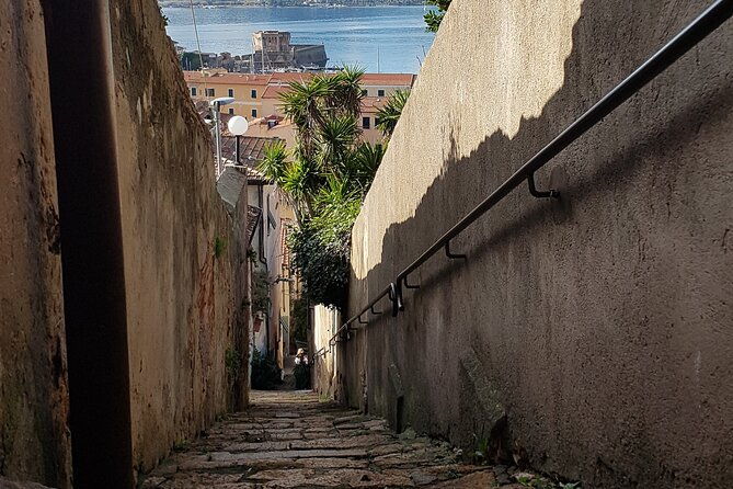 portoferraio-walking-tour-with-guide-2-hours