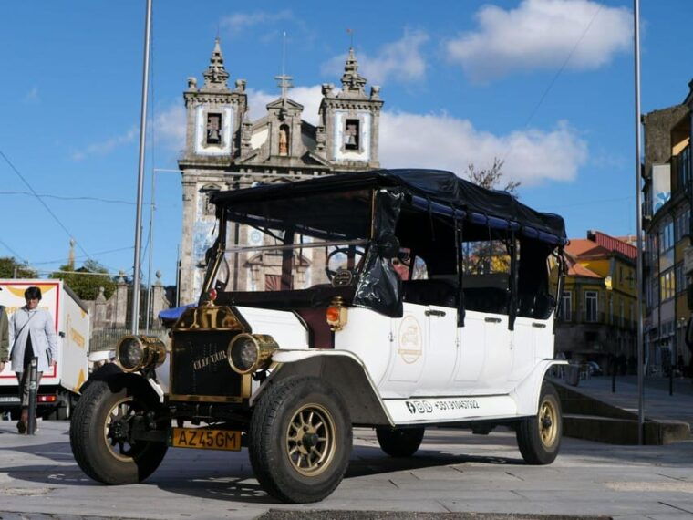 portoprivate-tour-of-the-historic-city-in-a-classic-ford-t