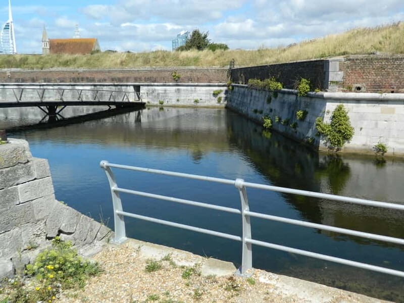 Portsmouth: Old Portsmouth Guided Walk - Practical Details and Considerations