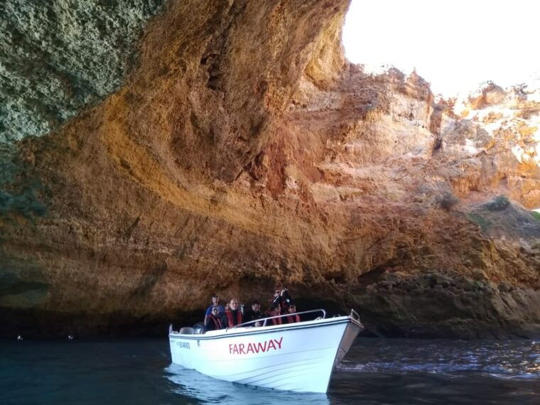 portugal-2-hour-boat-tour-to-the-benagil-cave