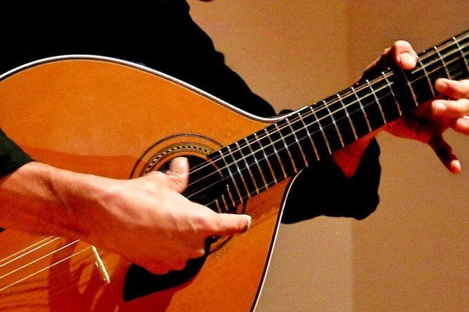 portuguese-fado-live-music-show-in-lisbon