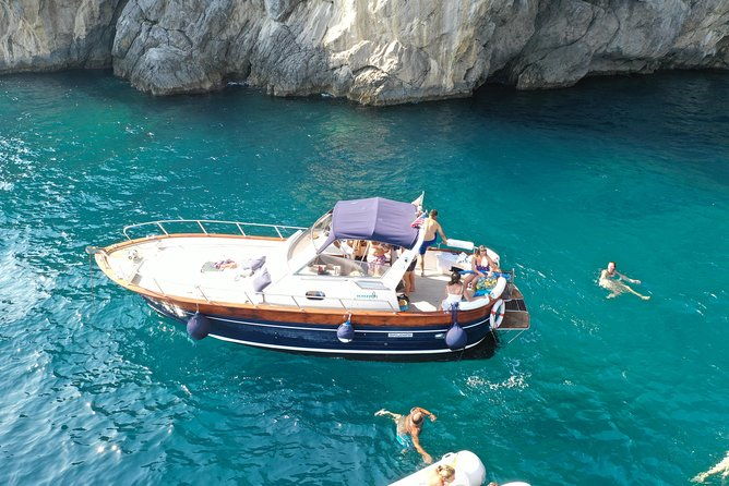 positano-and-amalfi-exclusive-cruise