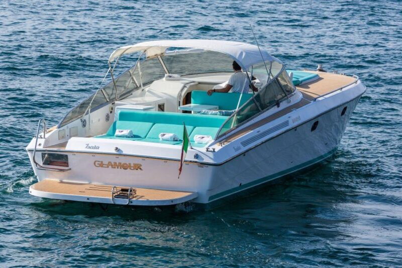 positano-boat-tour-of-capri-with-drinks-and-snacks-2
