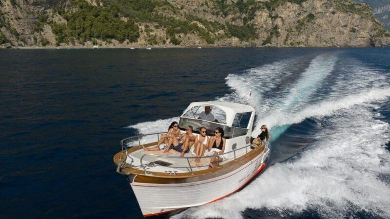 positano-boat-tour-of-capri-with-drinks-and-snacks