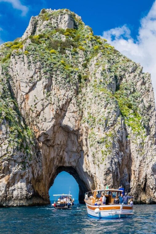 positano-capri-boat-tour-with-swimming-drinks-and-snacks