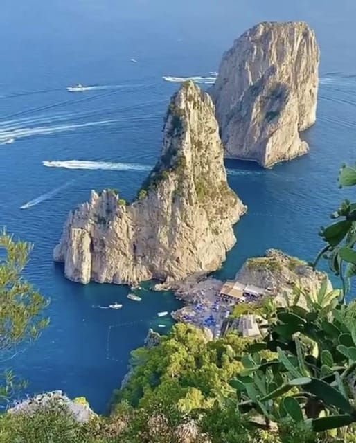 positano-private-boat-cruise-to-capri-island-blue-grotto
