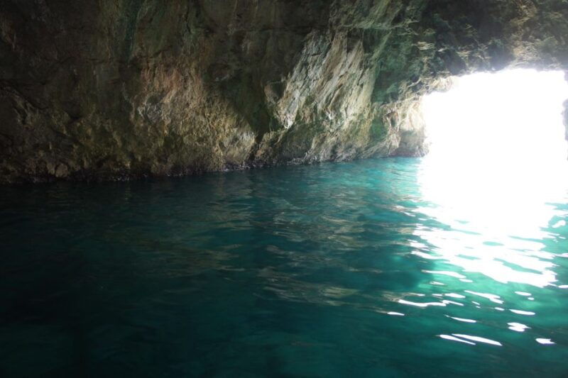 positano-private-boat-tour-to-amalfi-coast-full-day-7h
