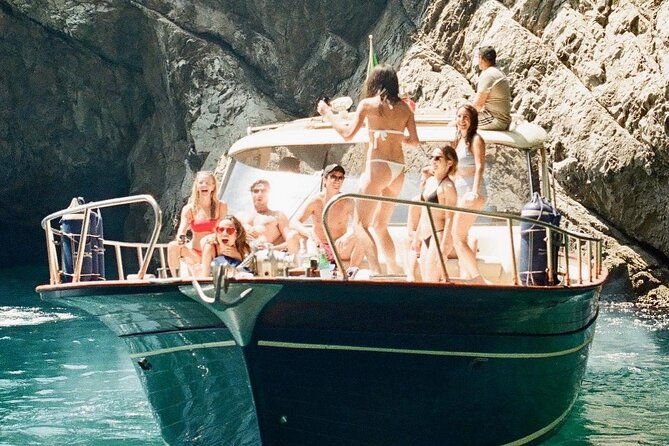 positano-to-capri-instagram-boat-tour