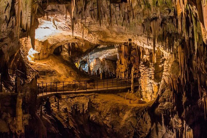 postojna-cave-and-predjama-castle-small-group-trip