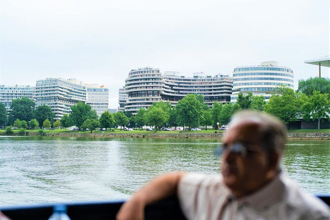 potomac-river-cruise-city-bus-tour-with-optional-entry-tickets