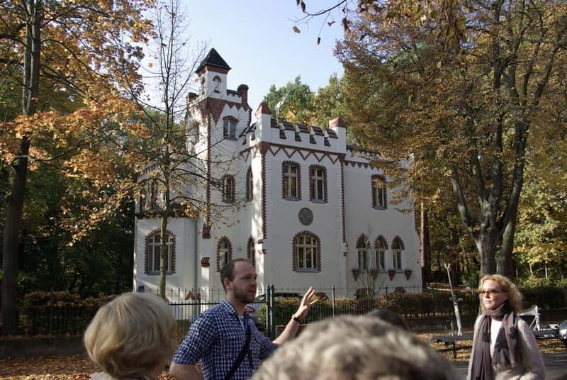 Potsdam-Babelsberg: 5-Hour-Tour "Film-History" by VW-Bus - Summary: Who is This Tour Best For?