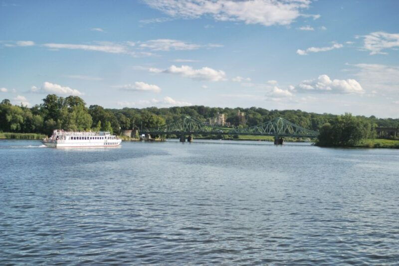 potsdam-palace-tour-by-boat