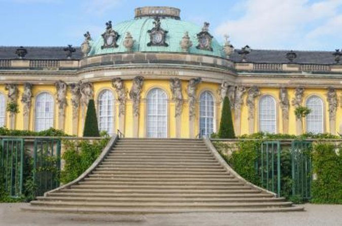 potsdam-private-sightseeing-tour-with-vehicle-and-photographer-guide