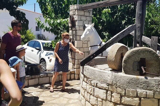 pottery-honey-olive-oil-experience